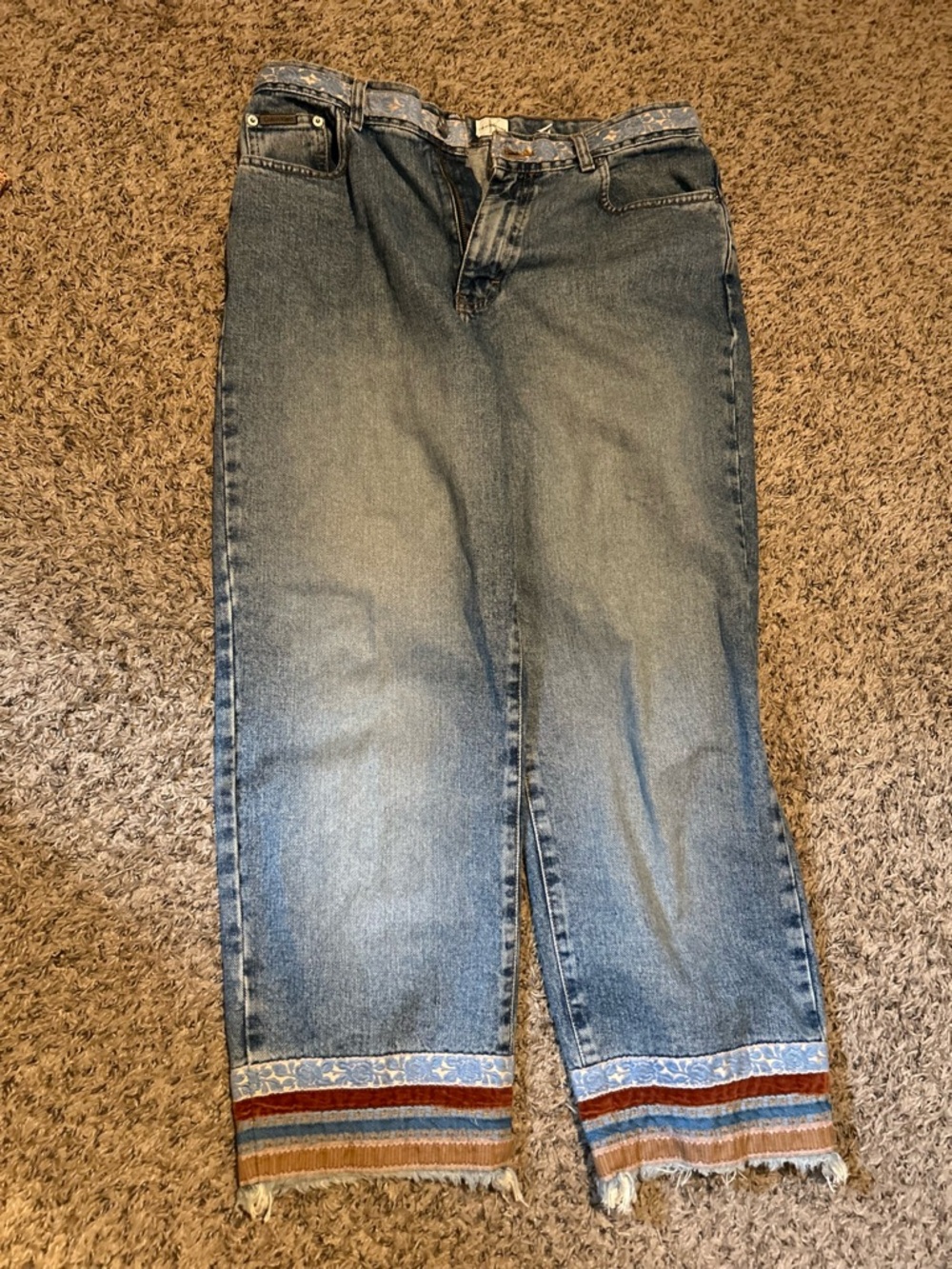 Calvin Klein Cropped Blue Denim Jeans with Multicolor Trim